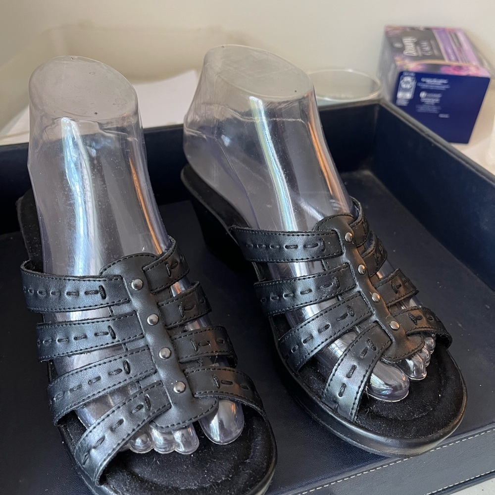 Croft & Barrow Black leather Women's Sandals